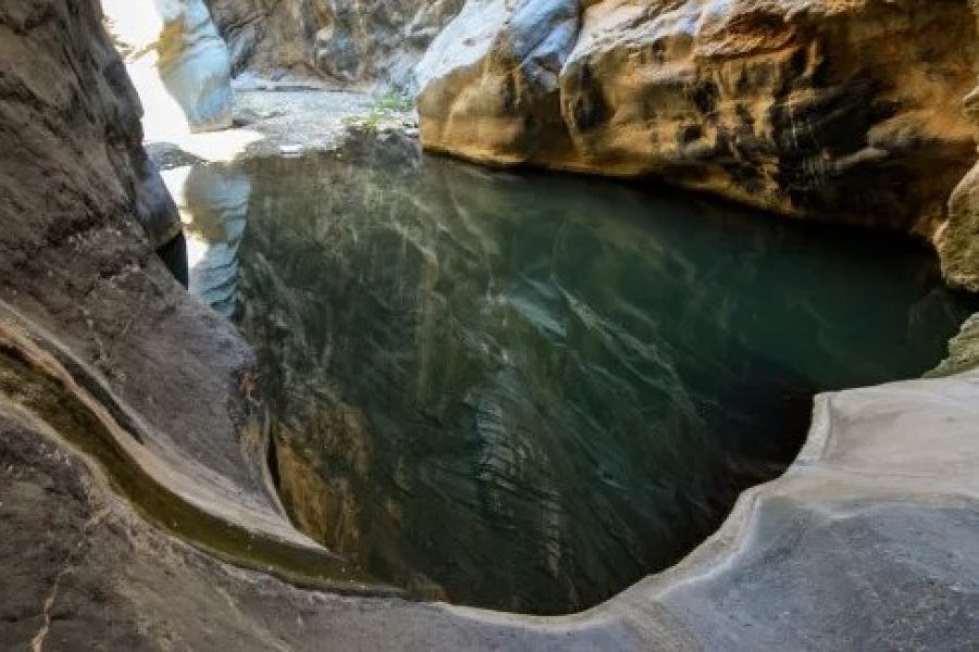Escursione a Wadi Bani Awf e al Canyon del Serpente